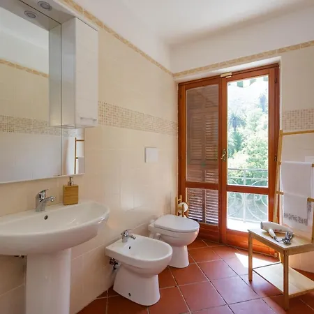 A Casa Di Mila Bed & Breakfast 2*